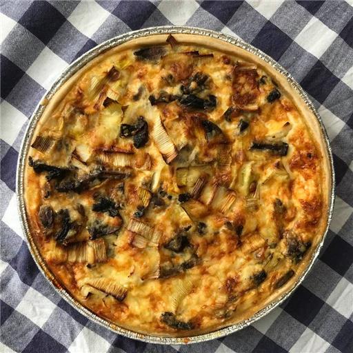 Leek & mushroom quiche 8"