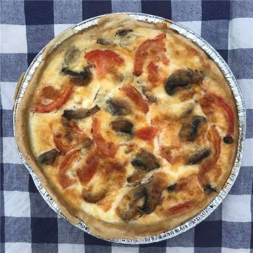 Cheese, tomato & mushroom quiche 8"