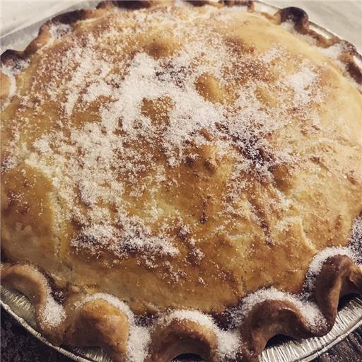 Q's own apple & raspberry pie