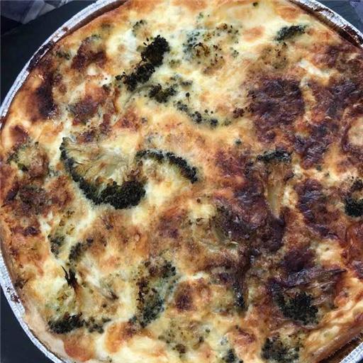 Broccoli & Stilton quiche 6"